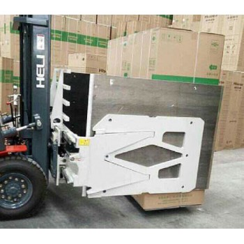 XE NÂNG KẸP VUÔNG XE NÂNG KẸP VUÔNG